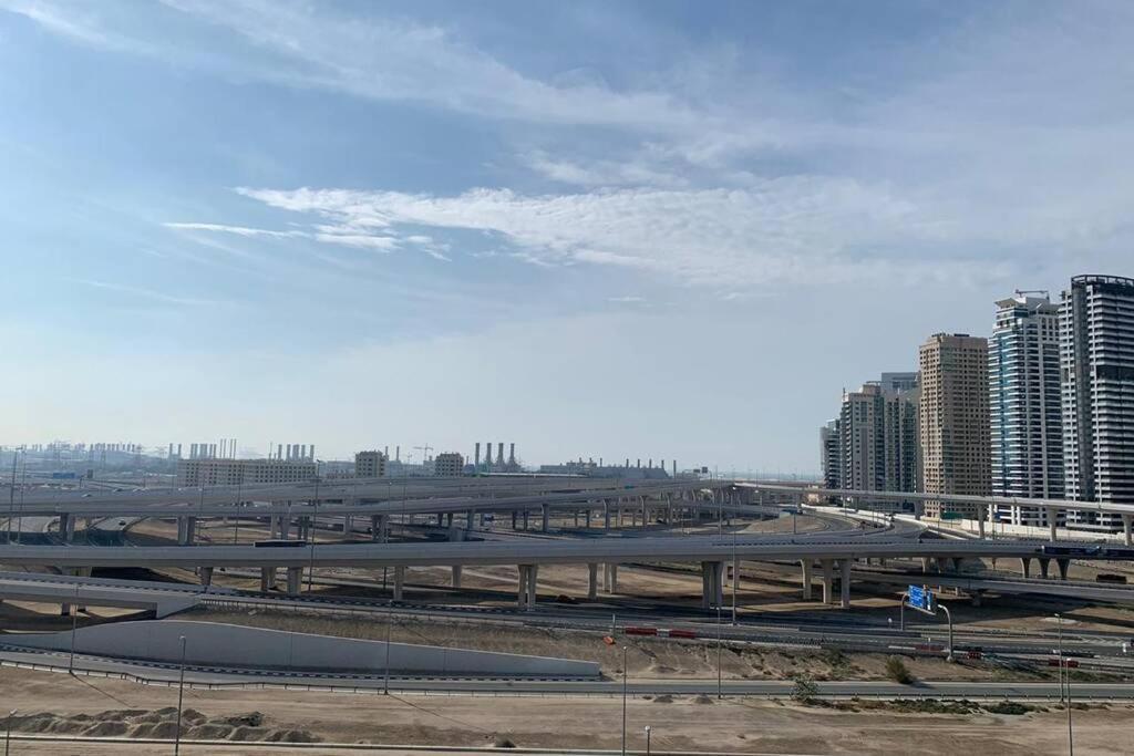Cozy 2Bhk Near To Dmcc Metro Station -505 Apartment Dubai Exterior photo