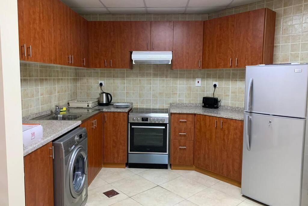 Cozy 2Bhk Near To Dmcc Metro Station -505 Apartment Dubai Exterior photo